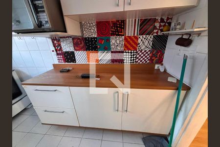 Cozinha de casa de condomínio para alugar com 2 quartos, 50m² em Jardim Torino, Cotia