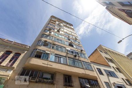 Studio à venda com 30m², 1 quarto e sem vaga Studio à venda com 30m², 1 quarto e sem vagaFachada