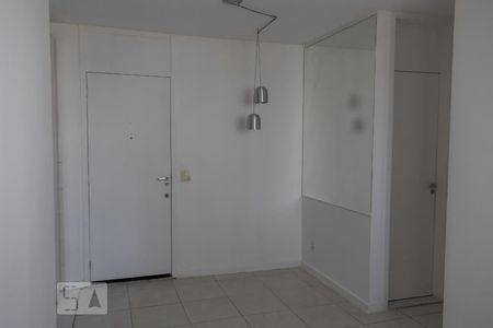Sala de apartamento para alugar com 2 quartos, 42m² em Vargem Pequena, Rio de Janeiro