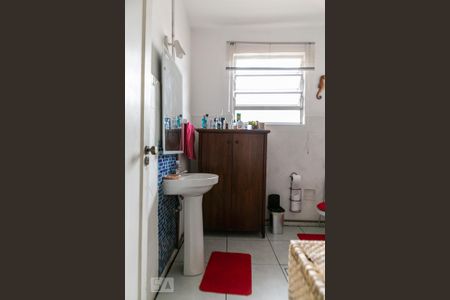 Apartamento para alugar com 98m², 2 quartos e sem vagaBanheiro