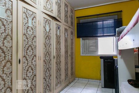 Quarto  de apartamento para alugar com 2 quartos, 98m² em Embaré, Santos