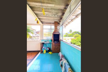 Casa à venda com 150m², 3 quartos e sem vagaTerraço - Área de Serviço e Churrasqueira