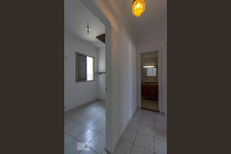 Hall Dormitórios  de kitnet/studio para alugar com 3 quartos, 80m² em Alto do Pari, São Paulo