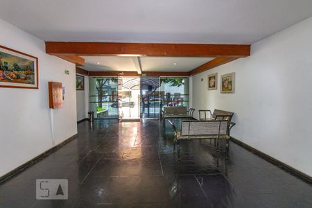 Studio para alugar com 80m², 3 quartos e 1 vaga Studio para alugar com 80m², 3 quartos e 1 vagaHall social