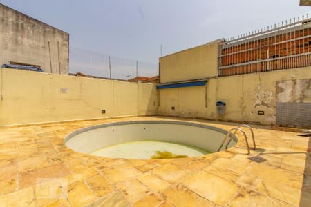 Studio para alugar com 80m², 3 quartos e 1 vaga Studio para alugar com 80m², 3 quartos e 1 vagaÁrea comum - Piscina