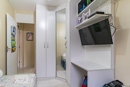 Quarto 1 de apartamento para alugar com 2 quartos, 56m² em Taquara, Rio de Janeiro
