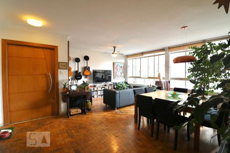 Apartamento à venda com 130m², 3 quartos e 1 vaga Apartamento à venda com 130m², 3 quartos e 1 vagaSala