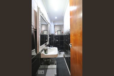 Apartamento à venda com 130m², 3 quartos e 1 vaga Apartamento à venda com 130m², 3 quartos e 1 vagaBanheiro 1 - Lavabo