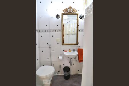 Apartamento à venda com 130m², 3 quartos e 1 vaga Apartamento à venda com 130m², 3 quartos e 1 vagaBanheiro 2