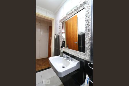 Apartamento à venda com 130m², 3 quartos e 1 vaga Apartamento à venda com 130m², 3 quartos e 1 vagaBanheiro 1 - Lavabo