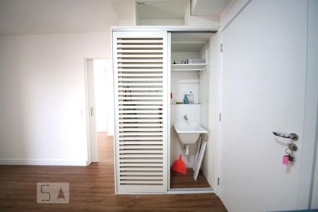 Apartamento à venda com 37m², 1 quarto e sem vagaSala 