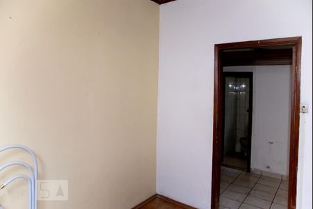 Casa 1 - Quarto 1 de casa para alugar com 5 quartos, 180m² em Vila Guilhermina, São Paulo