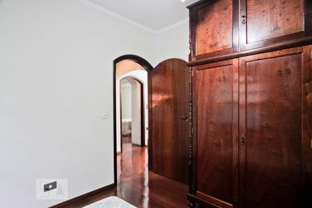 Casa à venda com 300m², 4 quartos e 4 vagas Casa à venda com 300m², 4 quartos e 4 vagasQuarto 1