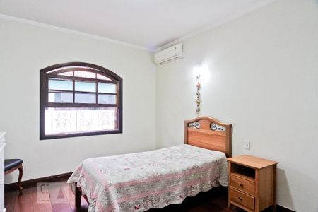 Casa à venda com 300m², 4 quartos e 4 vagas Casa à venda com 300m², 4 quartos e 4 vagasQuarto 2