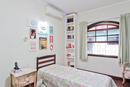 Casa à venda com 300m², 4 quartos e 4 vagas Casa à venda com 300m², 4 quartos e 4 vagasQuarto 3
