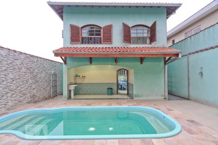 Casa à venda com 300m², 4 quartos e 4 vagas Casa à venda com 300m², 4 quartos e 4 vagasQuintal