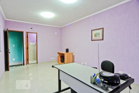 Casa à venda com 300m², 4 quartos e 4 vagas Casa à venda com 300m², 4 quartos e 4 vagasEdícula