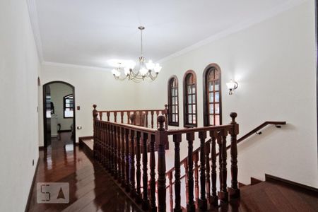 Casa à venda com 300m², 4 quartos e 4 vagas Casa à venda com 300m², 4 quartos e 4 vagasHall