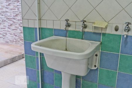 Casa à venda com 300m², 4 quartos e 4 vagas Casa à venda com 300m², 4 quartos e 4 vagasÁrea de Serviço