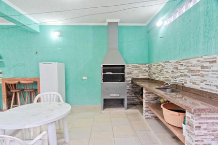 Casa à venda com 300m², 4 quartos e 4 vagas Casa à venda com 300m², 4 quartos e 4 vagasÁrea de lazer
