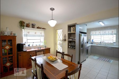 Casa à venda com 300m², 4 quartos e 4 vagasCopa