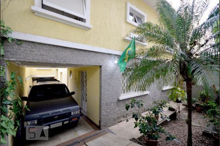 Casa à venda com 300m², 4 quartos e 4 vagasArea Externa
