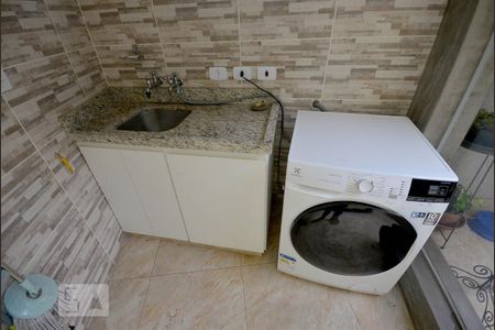 Casa à venda com 300m², 4 quartos e 4 vagasArea de Serviço