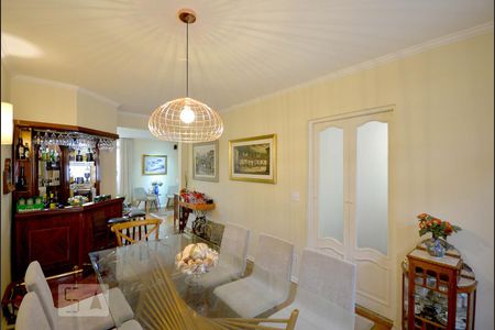 Sala de Jantar de casa à venda com 4 quartos, 300m² em Vila Monumento, São Paulo