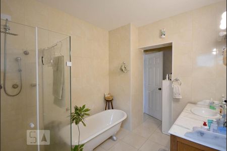 Casa à venda com 300m², 4 quartos e 4 vagasSuite Quarto 1