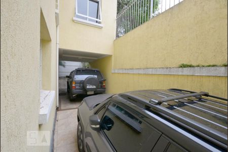 Casa à venda com 300m², 4 quartos e 4 vagasGaragem