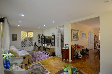 Sala de casa à venda com 4 quartos, 300m² em Vila Monumento, São Paulo