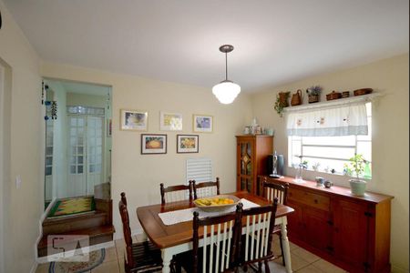 Casa à venda com 300m², 4 quartos e 4 vagasCopa