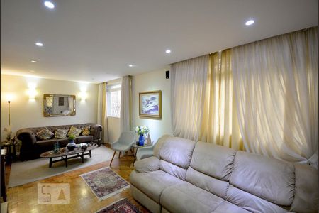 Sala de casa à venda com 4 quartos, 300m² em Vila Monumento, São Paulo