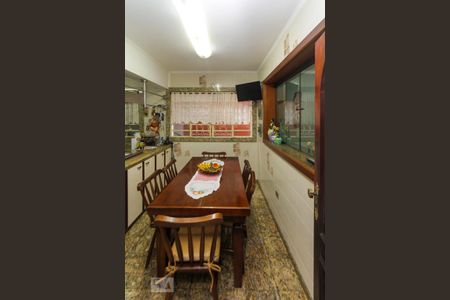 Casa à venda com 358m², 4 quartos e 4 vagasCozinha