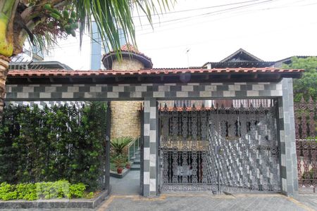 Casa à venda com 358m², 4 quartos e 4 vagasfachada