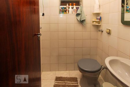 Casa à venda com 358m², 4 quartos e 4 vagasBanheiro