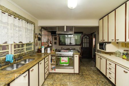 Casa à venda com 358m², 4 quartos e 4 vagasCozinha