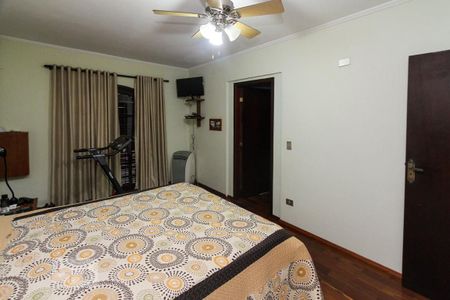 Casa à venda com 358m², 4 quartos e 4 vagasSuite