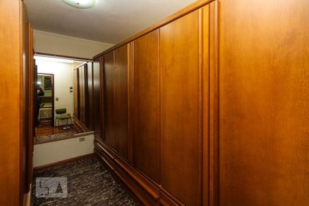 Casa à venda com 358m², 4 quartos e 4 vagasCloset da Suite