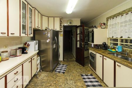 Casa à venda com 358m², 4 quartos e 4 vagasCozinha