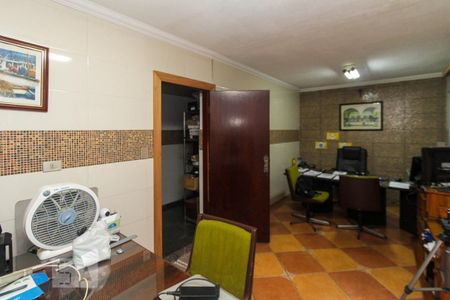 Casa à venda com 358m², 4 quartos e 4 vagasEscritório