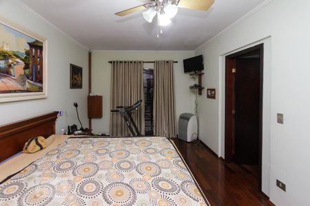 Casa à venda com 358m², 4 quartos e 4 vagasSuite