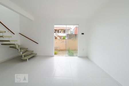 Sala de casa para alugar com 2 quartos, 72m² em São João do Rio Vermelho, Florianópolis