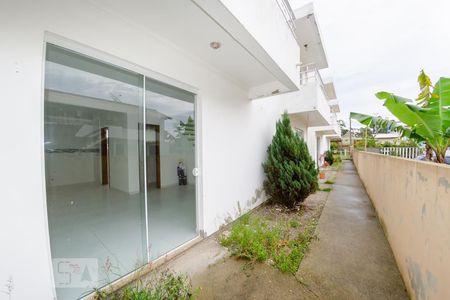 Casa para alugar com 72m², 2 quartos e 1 vaga Casa para alugar com 72m², 2 quartos e 1 vagaEntrada