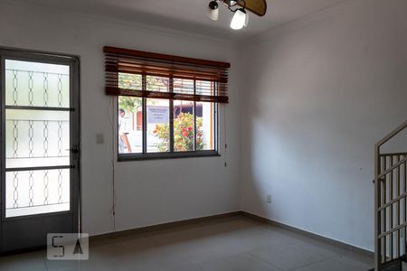 Sala de casa de condomínio para alugar com 2 quartos, 65m² em Campo Grande, Rio de Janeiro