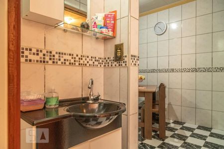 Casa à venda com 150m², 4 quartos e 2 vagas Casa à venda com 150m², 4 quartos e 2 vagasCasa 1 - Lavatório