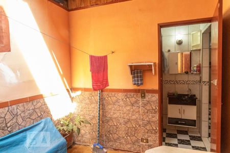 Casa à venda com 150m², 4 quartos e 2 vagas Casa à venda com 150m², 4 quartos e 2 vagasCasa 1 - Área livre