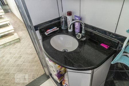 Casa à venda com 150m², 4 quartos e 2 vagas Casa à venda com 150m², 4 quartos e 2 vagasCasa 2 - Banheiro