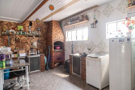 Casa à venda com 150m², 4 quartos e 2 vagas Casa à venda com 150m², 4 quartos e 2 vagasCasa 2 - Área de Serviço