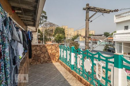 Casa à venda com 150m², 4 quartos e 2 vagas Casa à venda com 150m², 4 quartos e 2 vagasCasa 2 - Terraço